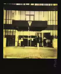 'Entrance' in a higher resolution