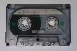 'maxell' in a higher resolution