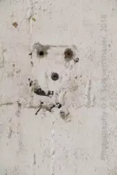 'Dübellöcher' in a higher resolution