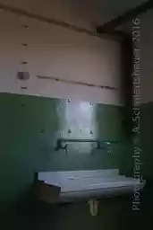 'Waschbecken Lagerhaus' in a higher resolution